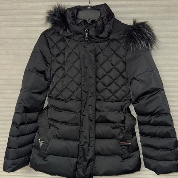 GUESS Women's Puffer Jacket - Picture 7 of 13